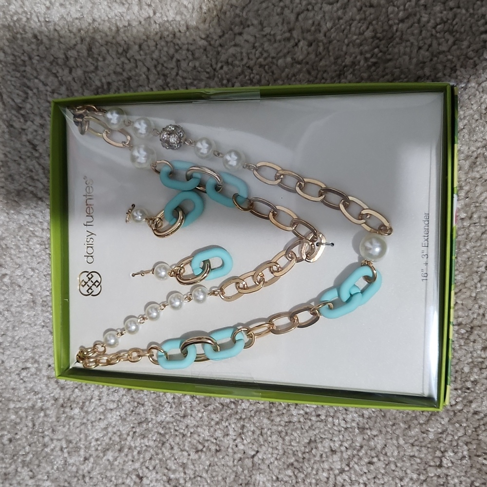 Daisy Fuentes Gold, Pearls, and Turquoise Earring and Necklace Set